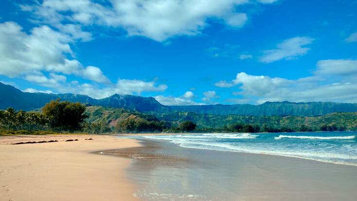 View of Hanalei Bay for the perfect summer vacations