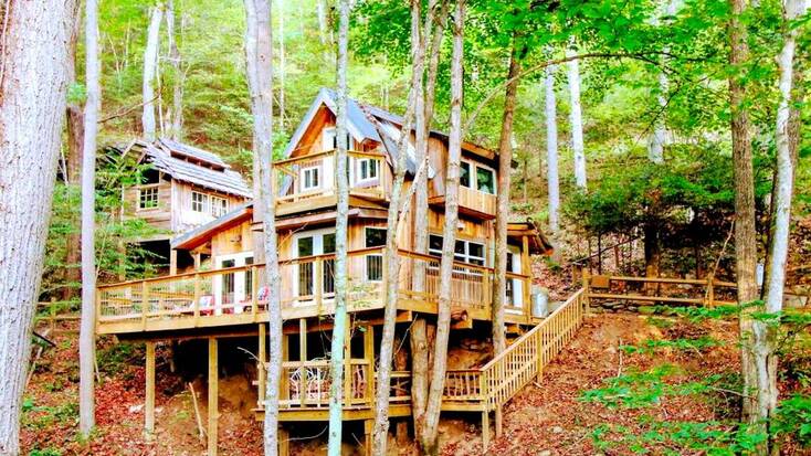 One of our tree house rentals near Asheville, one of the best places to go on vacation