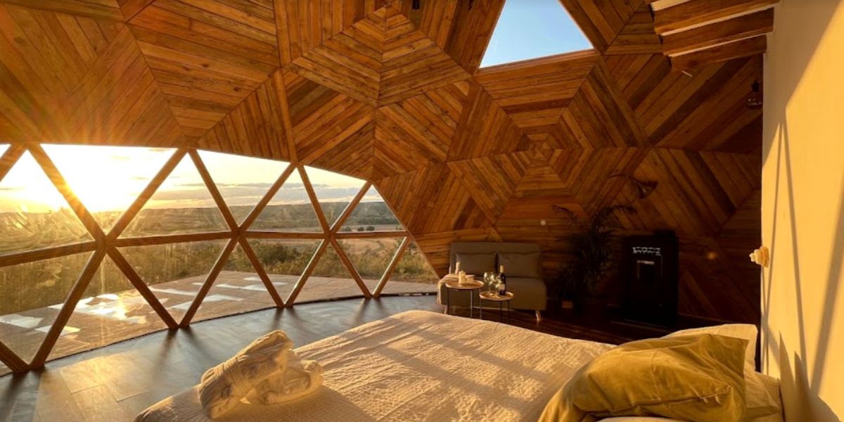 Luxury Dome Rental near Soria for Stargaze Glamping