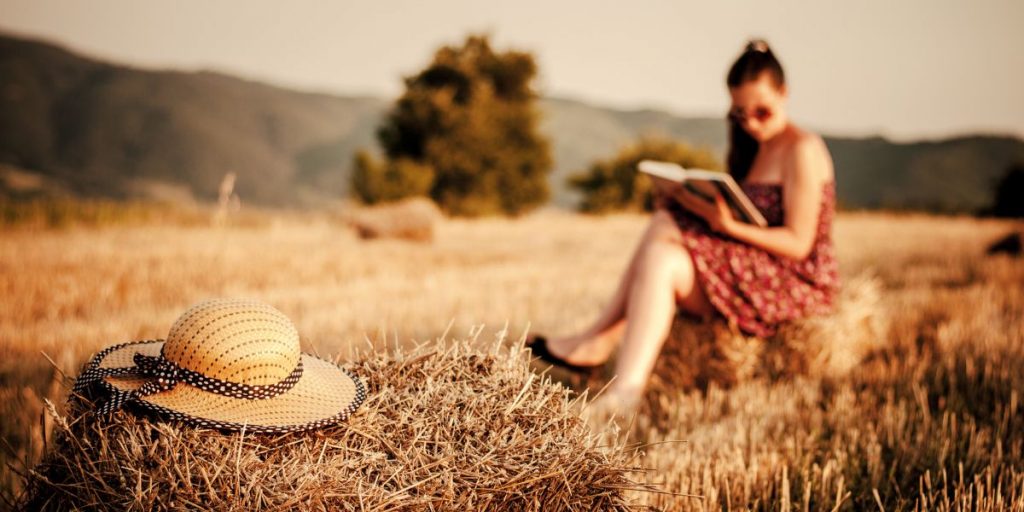 girl reading