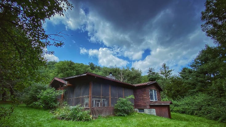 Isolated cabin in New York