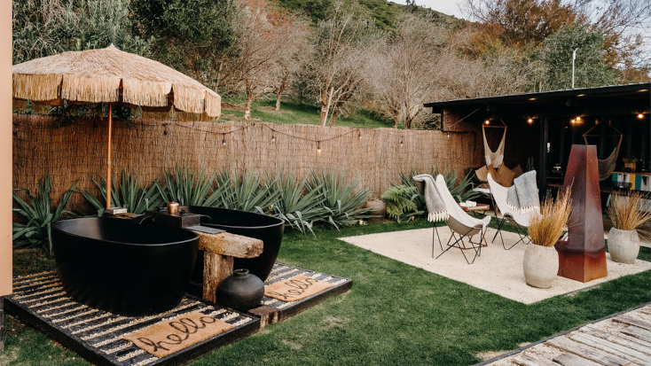 Enjoy the sunset from your private outdoor bathtub