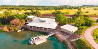 Glamping retreat in Jacksboro, Texas