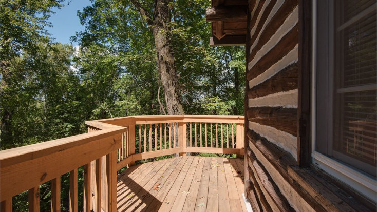 Private deck and forest view, cabin getaway in Tennessee